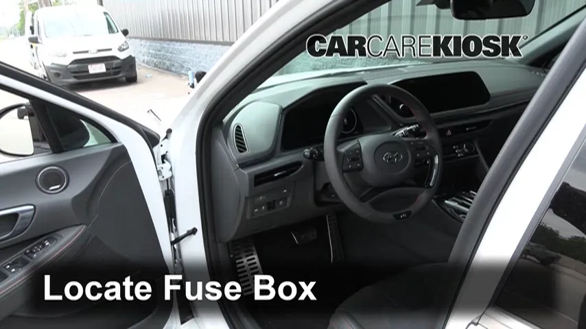 2021 Hyundai Sonata N Line 2.5L 4 Cyl. Turbo Fusible (intérieur)